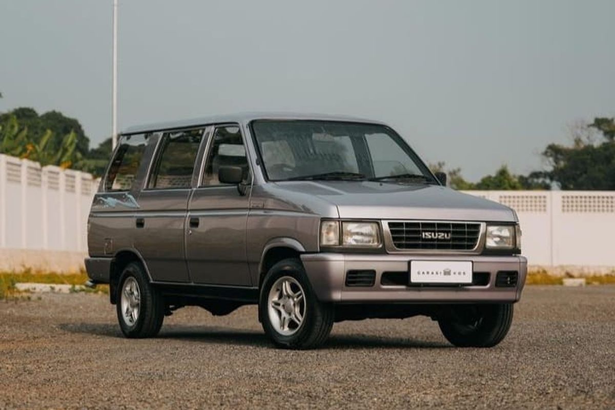 Warisan Isuzu Panther Kotak dalam Membentuk Standar Mobil Keluarga di Indonesia