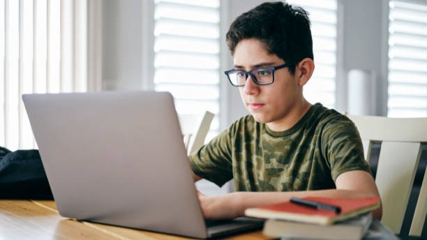Strategi Belajar Online SMP untuk Meningkatkan Nilai Ujian