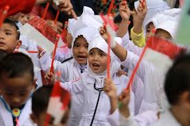Hari Anak Nasional: 10 Tips Agar Anak Berprestasi