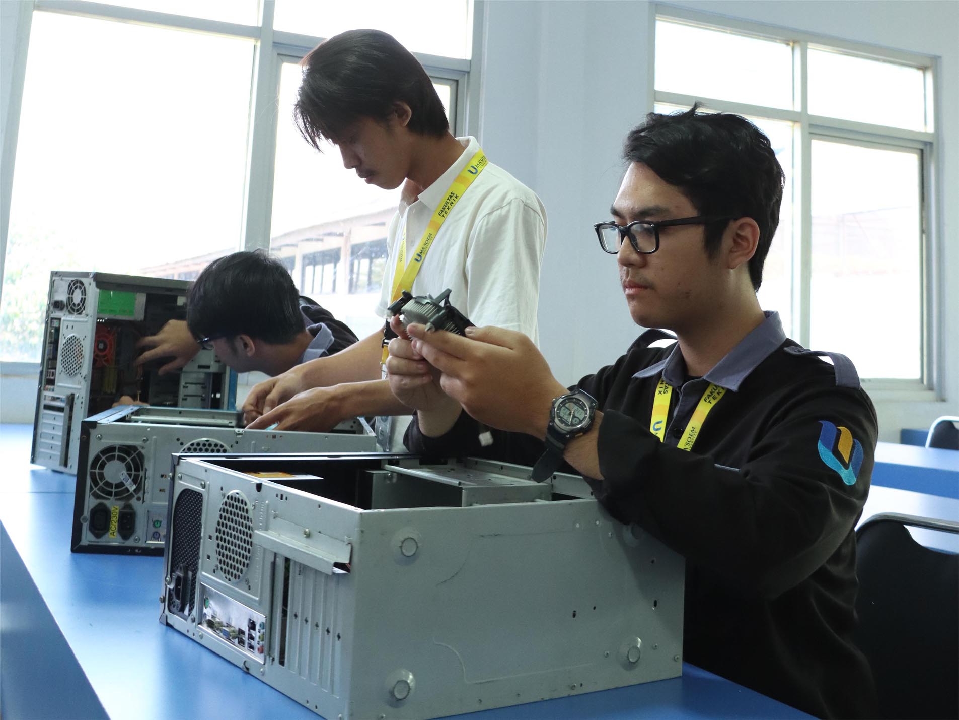 Apa Indikator Kunci Universitas dengan Jurusan Teknik Industri Terbaik untuk Kelas Karyawan?