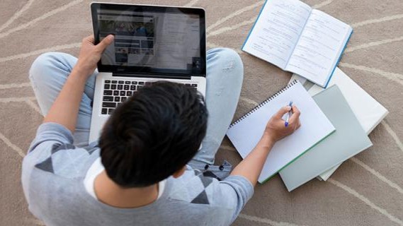Tips Memilih Website Belajar Online yang Menawarkan Materi Terupdate